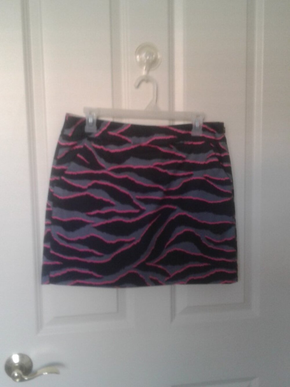 Loudmouth size 8 Hot pink, black & gray skort